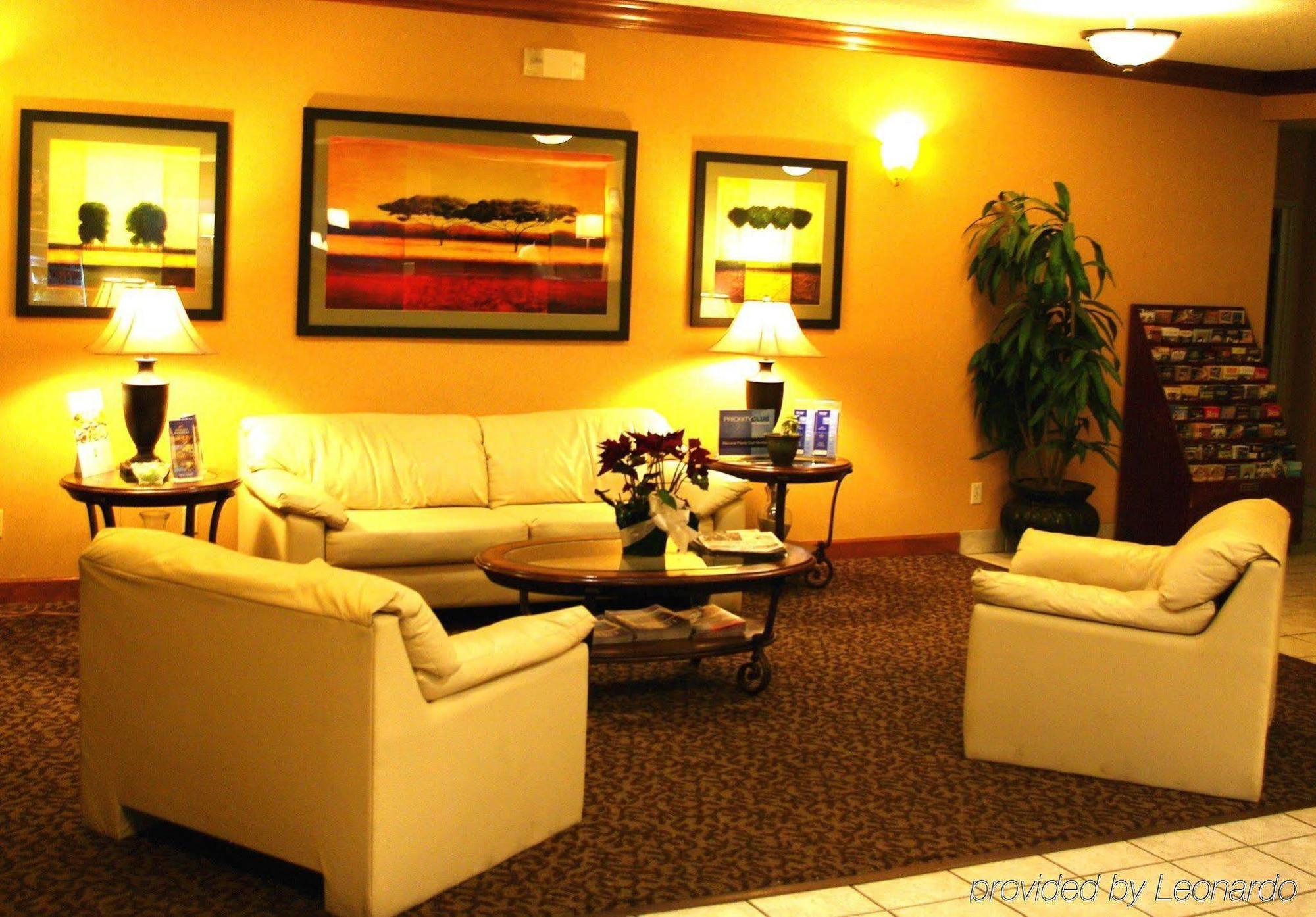Holiday Inn Express & Suites - Muncie, An Ihg Hotel Interior photo